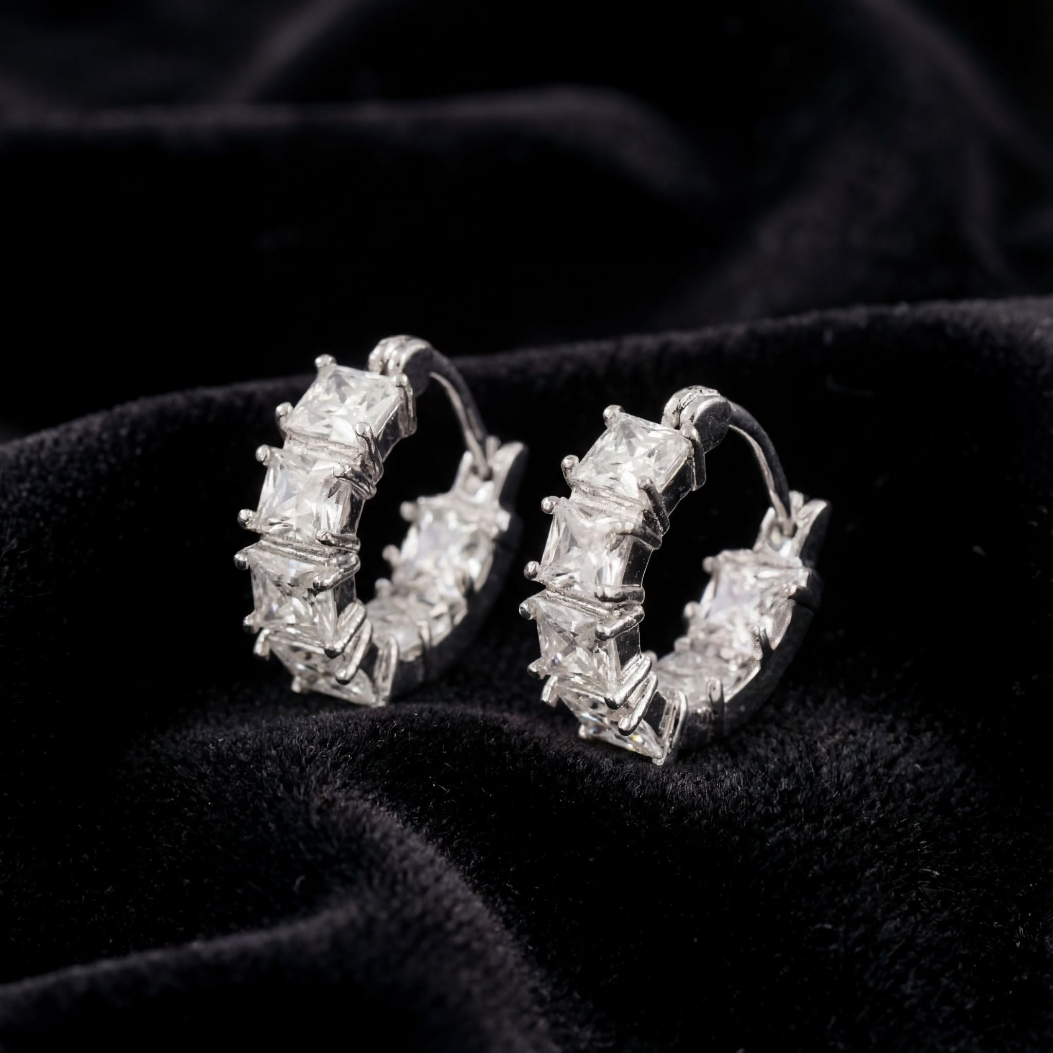 VVS mini Hoop Earrings 10mm
