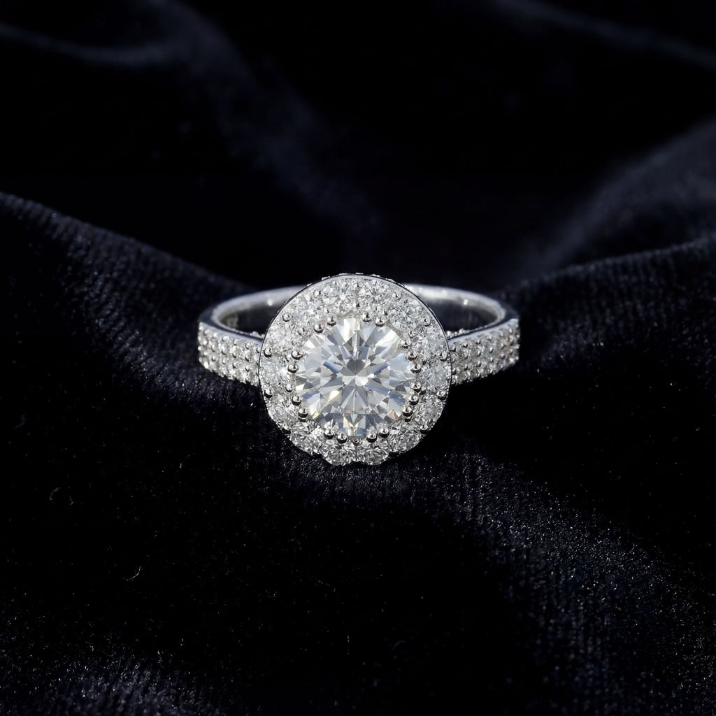 Oval Halo VVS Ring